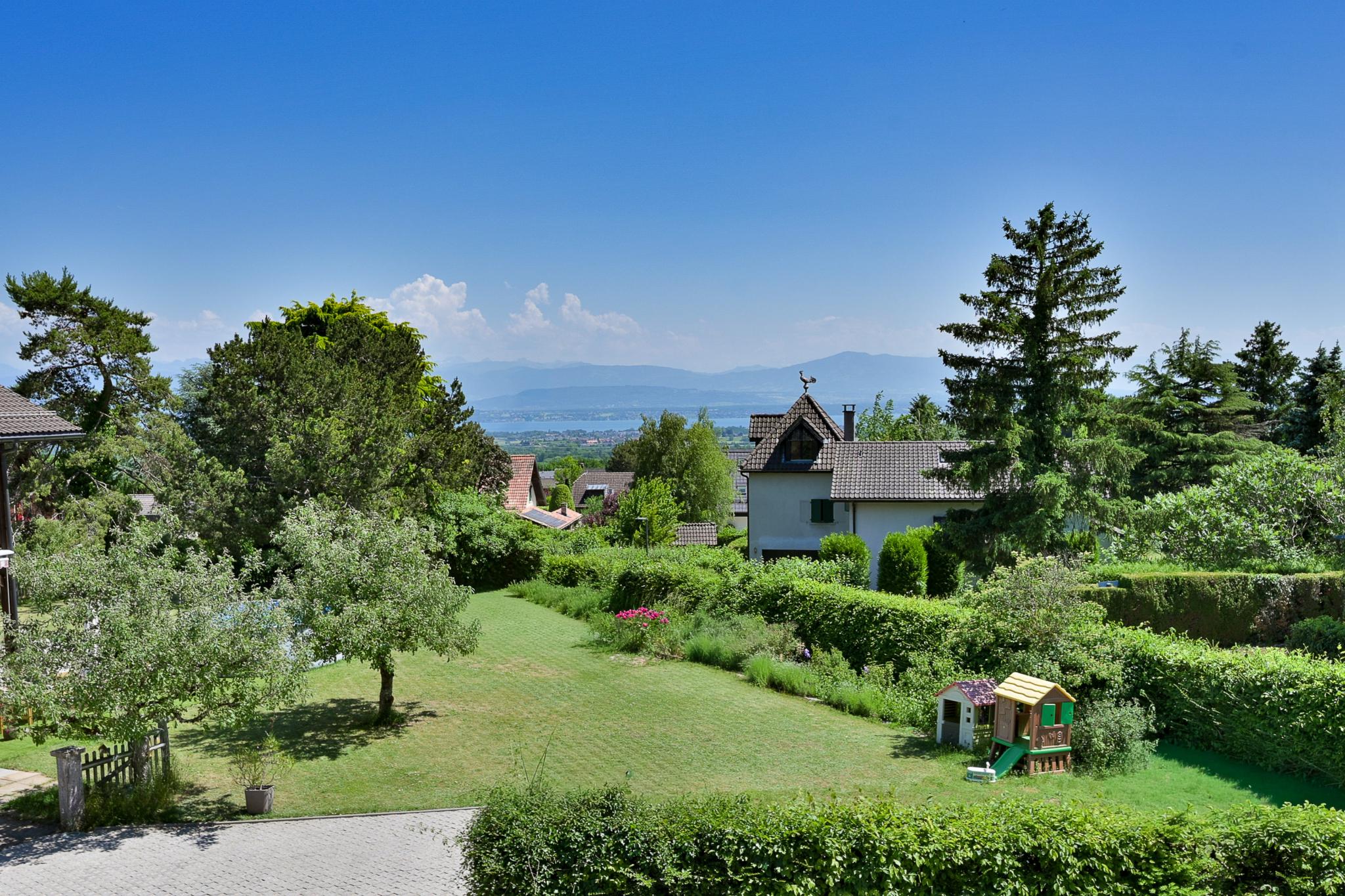 Genolier (Sus-Châtel) | Villa individuelle avec vue lac et Alpes, parfaitement rénovée (CECB=A)