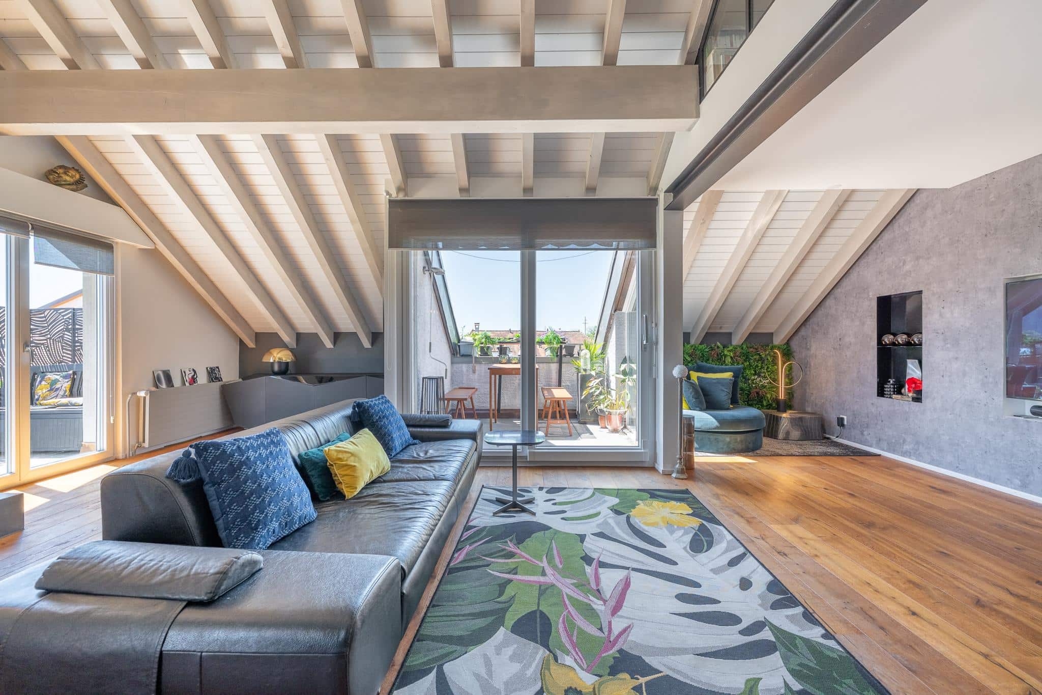 Eysins | Lumineux duplex intégralement rénové, à 10mn du coeur de Nyon