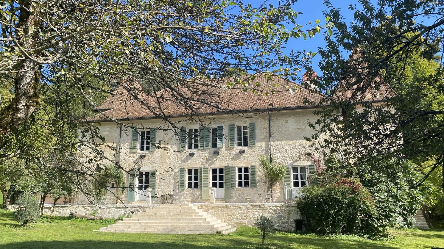 Château de Montanges - Une propriété d'exception à 50mn de Genève